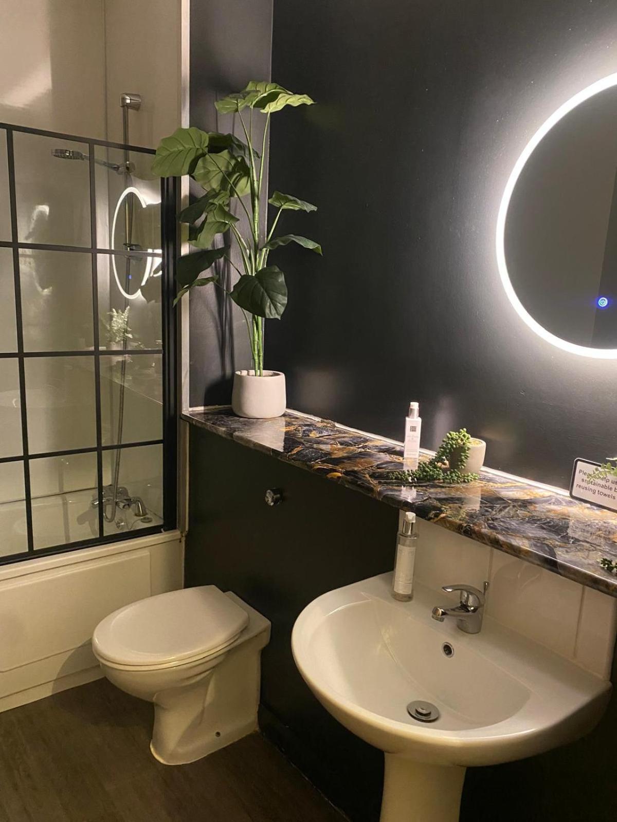 Hastings Apartments Extra Large Self Catering Apt Tourism Certified Free Parking Wifi 벨파스트 외부 사진